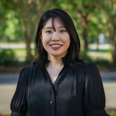 danielle park headshot