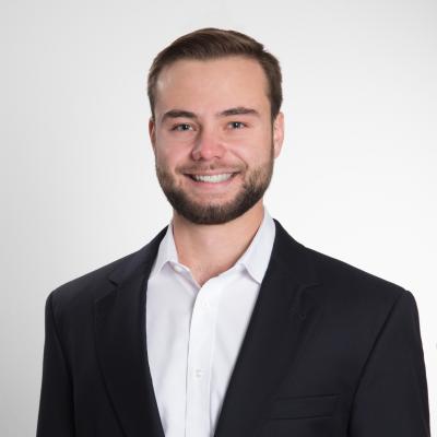 kory rautter headshot