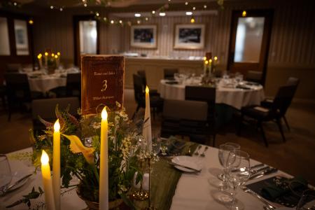 Shakespeare: To Feast or Not To Feast