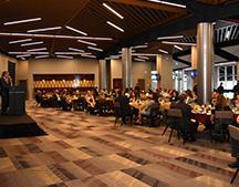 Don Farr addresses dinner attendees